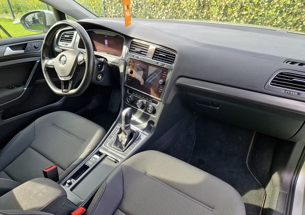 Volkswagen Golf cena 72000 przebieg: 32000, rok produkcji 2017 z Ciechanowiec małe 742